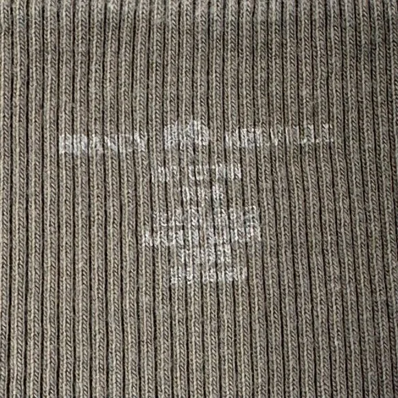 Brandy Melville T-Shirt | Women's One Size | Olive Green - Picture 5 of 5